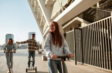 1-revolution-dans-la-mobilite-urbaine-la-nouvelle-trottinette-electrique-de-decathlon