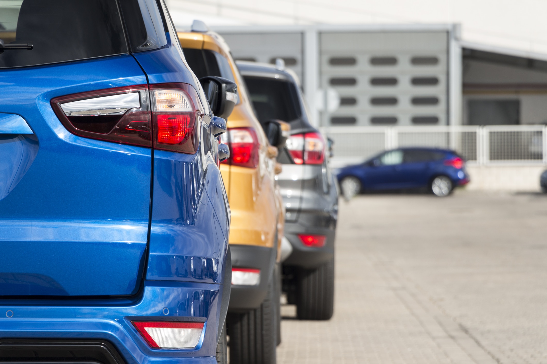 le-marche-automobile-francais-en-chute-libre-perspectives-d-avenir