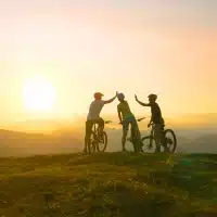 1-5-idees-pour-pedaler-au-frais-restez-confortable-meme-en-ete