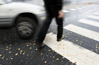 1-voitures-electriques-les-nouveaux-defis-de-la-securite-pietonne-en-ville