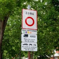 1-les-zones-a-faibles-emissions-pourquoi-leur-suppression-suscite-t-elle-la-controverse