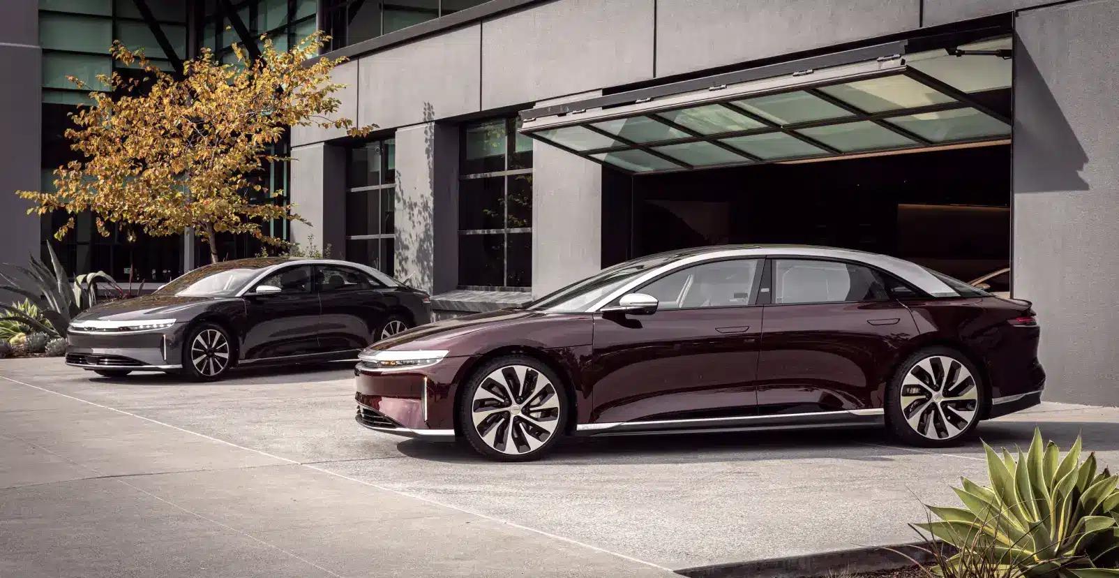 la-lucid-air-grand-touring-pulverise-le-record-d-autonomie-des-voitures-electriques