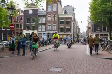 1-velo-urbain-la-solution-ideale-pour-se-deplacer-en-ville-au-quotidien