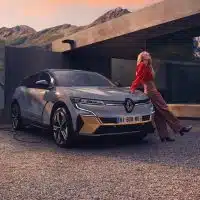1-renault-megane-e-tech-la-compacte-electrique-veut-reconquerir-le-segment