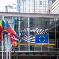1-interdiction-des-voitures-thermiques-en-2035-l-europe-face-a-un-tournant-decisif