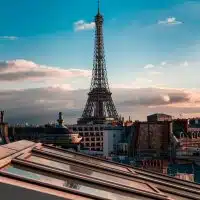 1-aurelien-fontenoy-pulverise-le-record-de-la-montee-de-la-tour-eiffel-a-velo