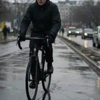 1-comment-eviter-les-chutes-sur-sol-glissant-a-velo