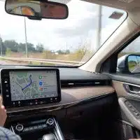 1-nouveaux-widgets-et-navigation-amelioree-android-auto-innove-pour-une-conduite-connectee