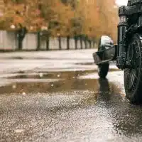 1-trottinettes-electriques-faut-il-les-utiliser-sous-la-pluie