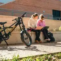 1-pourquoi-un-velo-electrique-peut-consommer-de-lenergie-meme-a-larret