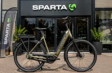 Vélo électrique de ville, illustrant la marque néerlandaise Sparta appelée à fusionner avec Batavus