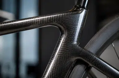 Cadre de vélo en fibre de carbone, matériau dominant du cyclisme de compétition