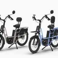 Deux vélos électriques Adélidélaa Adéli 550 à position droite, avec dossier et selle confortable